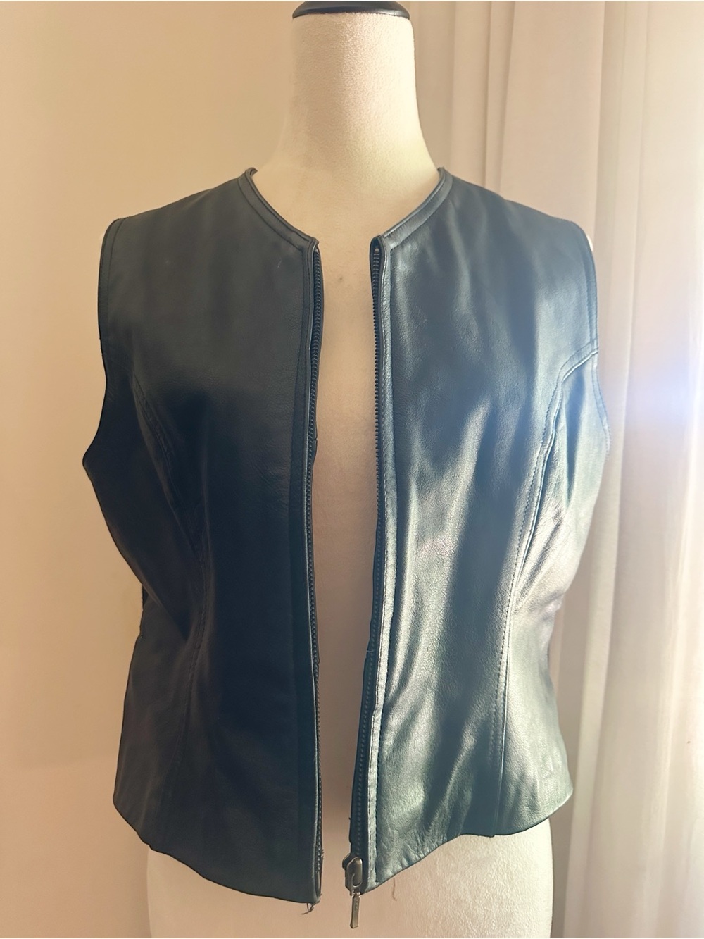 Field Gear Black 100% Leather Zip-Front Women's Vest